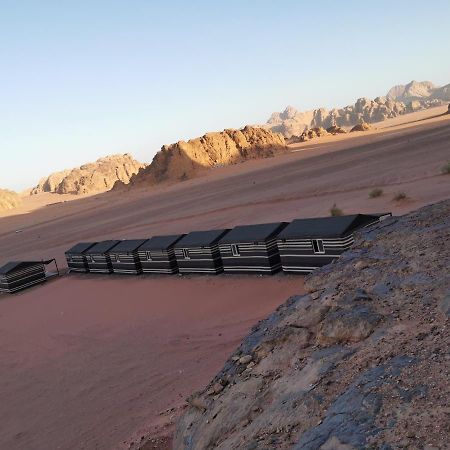 Rum Titanic Wadi Rum Exterior foto