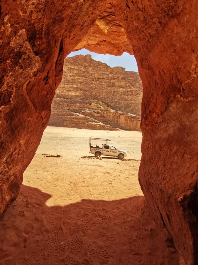 Rum Titanic Wadi Rum Exterior foto